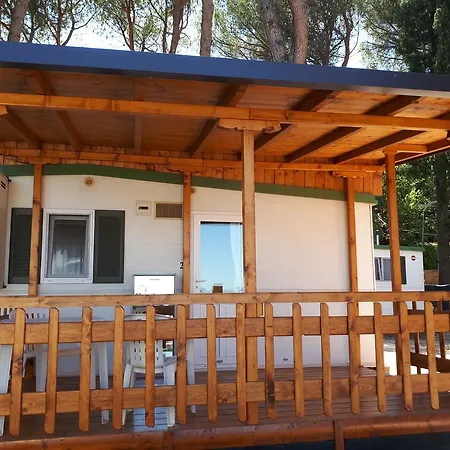 캠프장 Villaggio Parco Dei Pini 마지오네